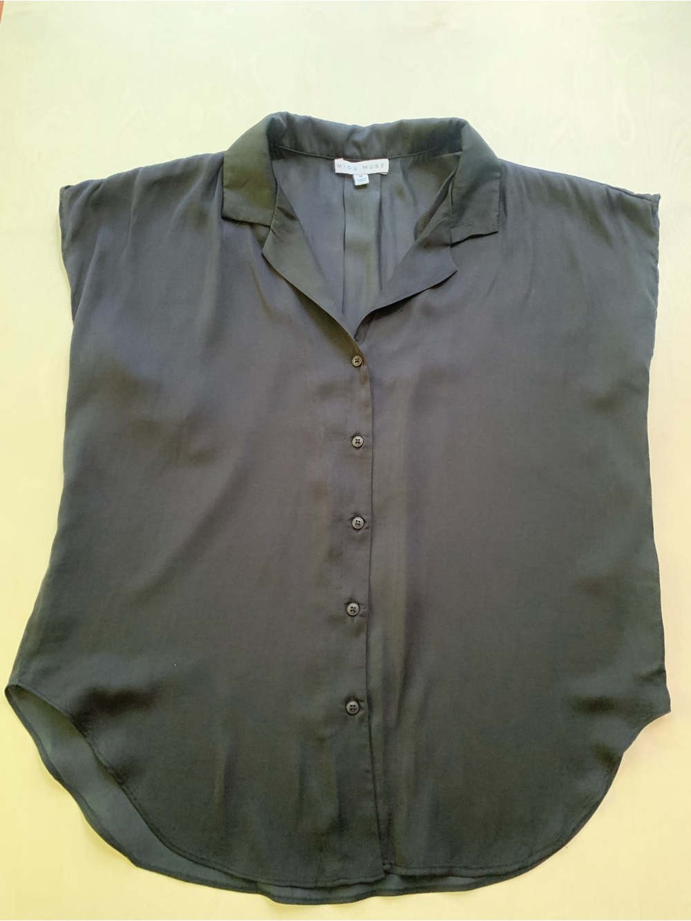 Silky Loose Fit Button Down Short Sleeve Top | Business Casual | Size M | Black